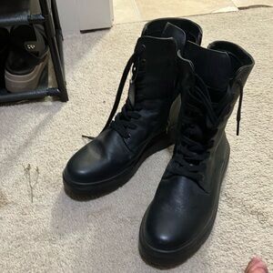 Ecco leather boots never worn. Size 40 or women’s 9